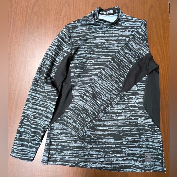 Nike cold gear long sleeve - Picture 1 of 4